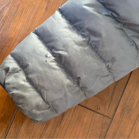 Patagonia | Kids’ Reversible Down Sweater Hoody (XS 5-6) - Picture 10 of 10